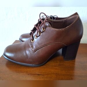 Forever Brown Heels Office Lace Up Shoes Size 7 1/2